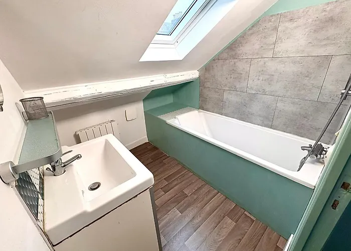 Bright Ideal For 4 In Nantes