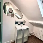 Daire Bright Ideal For 4 In Nantes